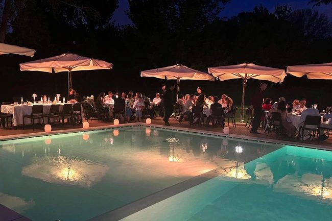 DJ per evento elegante in golf club a Roma